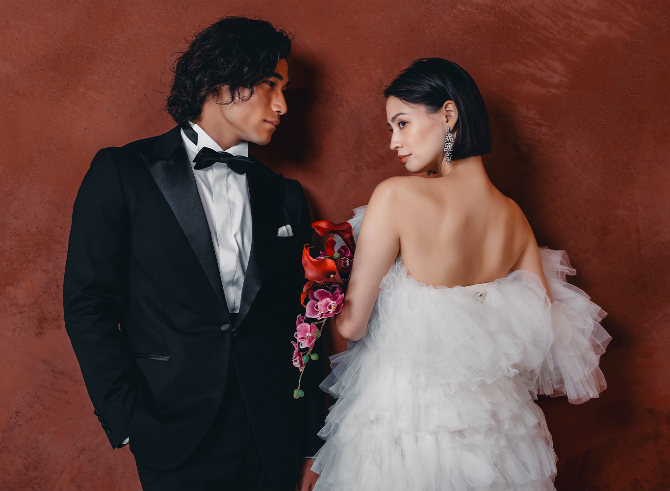 ドレスショップならではのこだわりの衣裳。